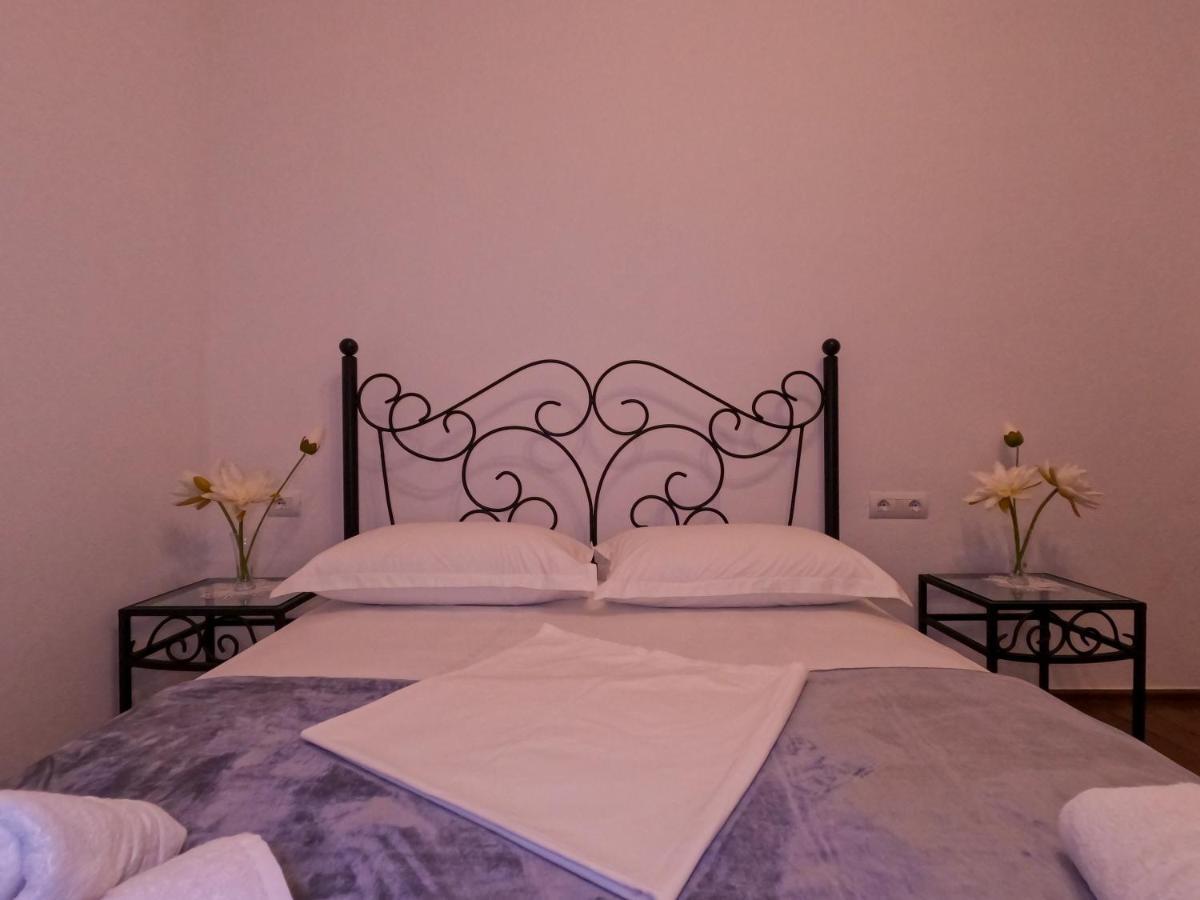 Intown Guesthouse Shkoder Luaran gambar