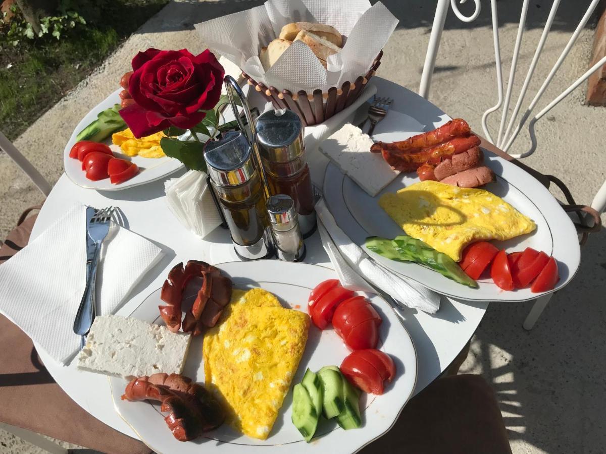 Intown Guesthouse Shkoder Luaran gambar