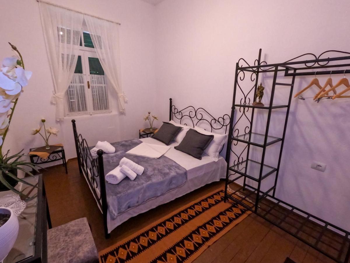 Intown Guesthouse Shkoder Luaran gambar