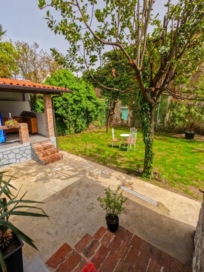 Intown Guesthouse Shkoder Luaran gambar