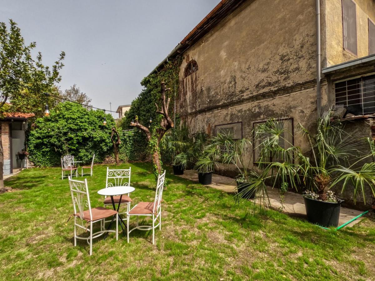 Intown Guesthouse Shkoder Luaran gambar