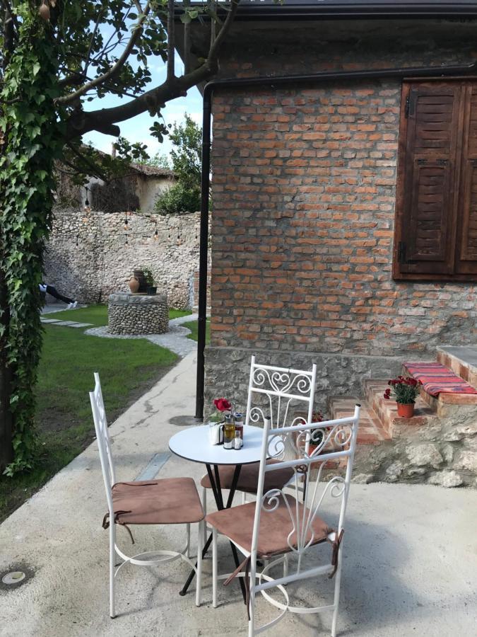 Intown Guesthouse Shkoder Luaran gambar