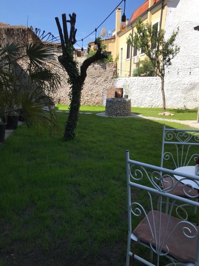 Intown Guesthouse Shkoder Luaran gambar