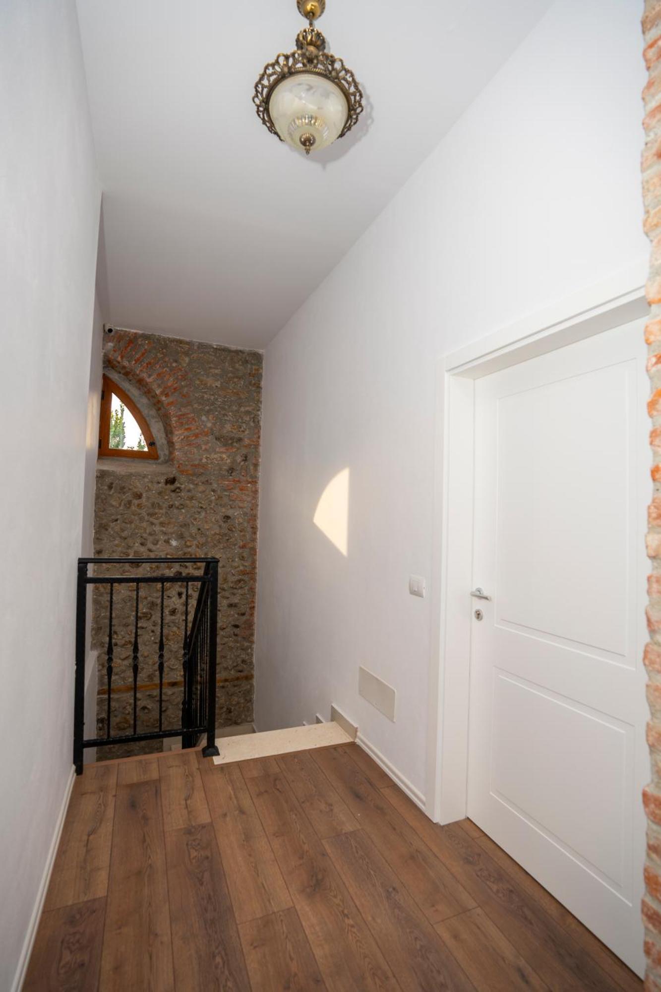 Intown Guesthouse Shkoder Luaran gambar