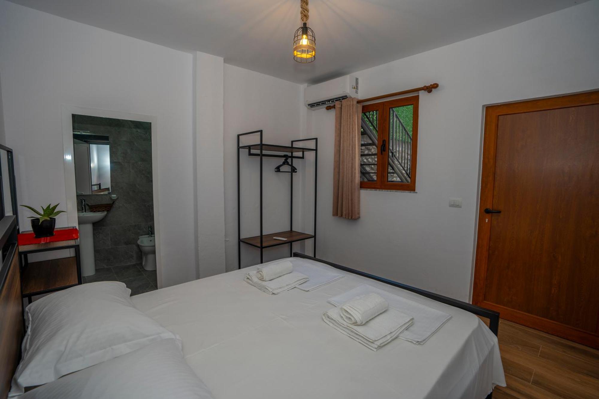 Intown Guesthouse Shkoder Luaran gambar