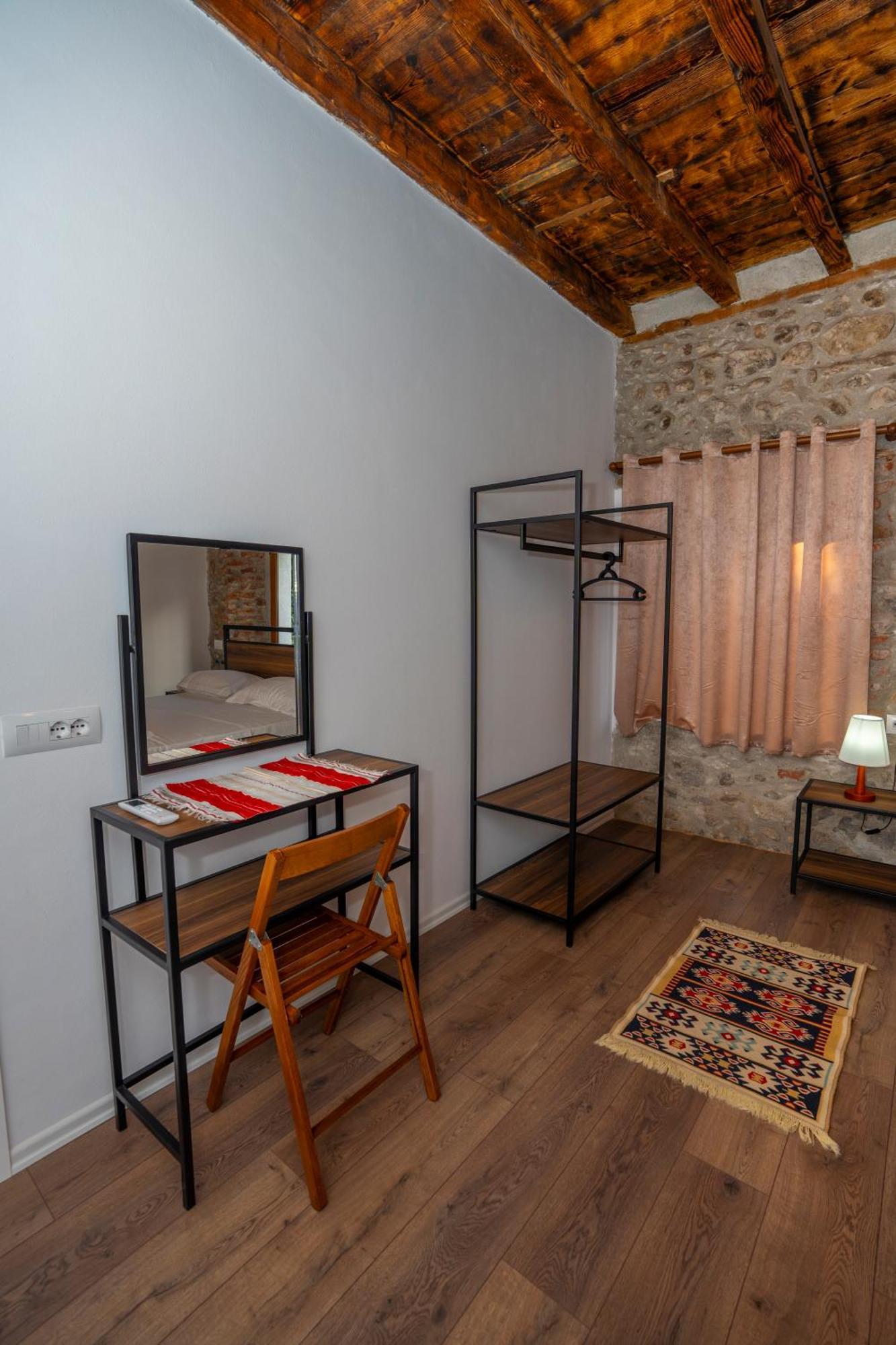 Intown Guesthouse Shkoder Luaran gambar