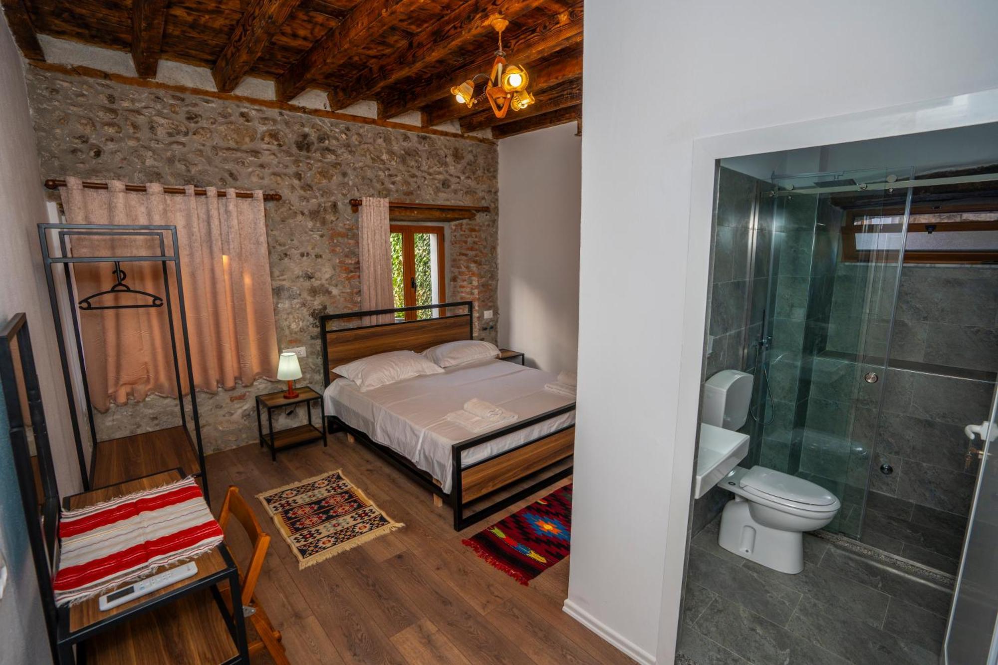 Intown Guesthouse Shkoder Luaran gambar